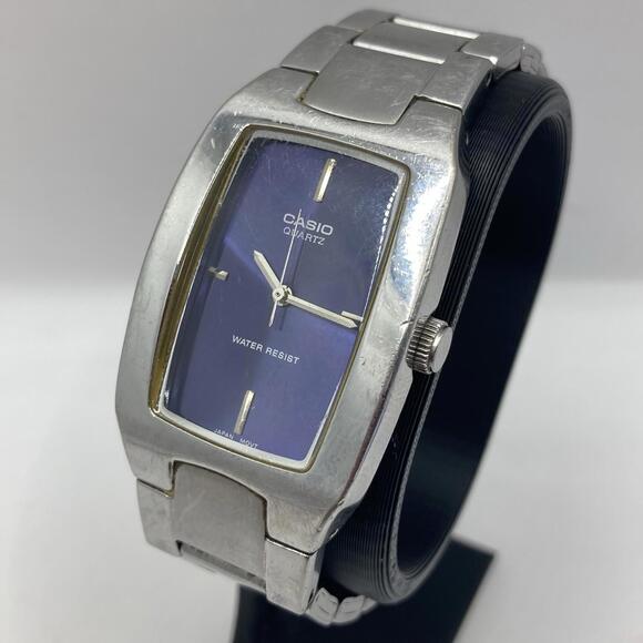 Men’s Casio Quartz Watch Tank Blue Dial Silver Steel Bracelet 1330 Running - Picture 1 of 9